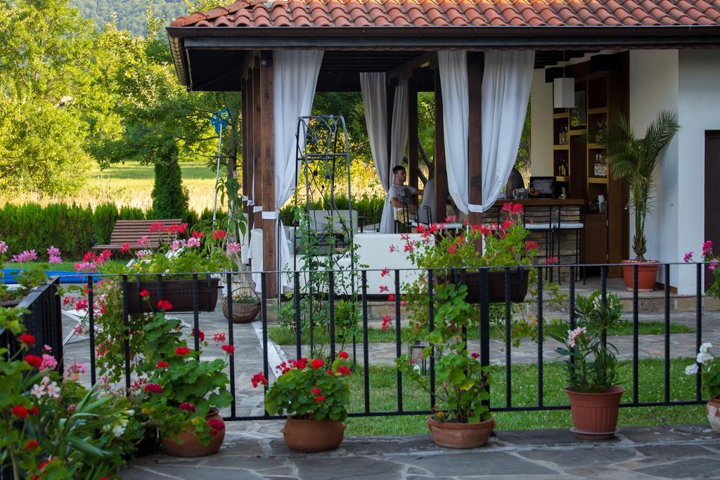 Family Hotel Strannopriemnitza Orešak Exteriér fotografie