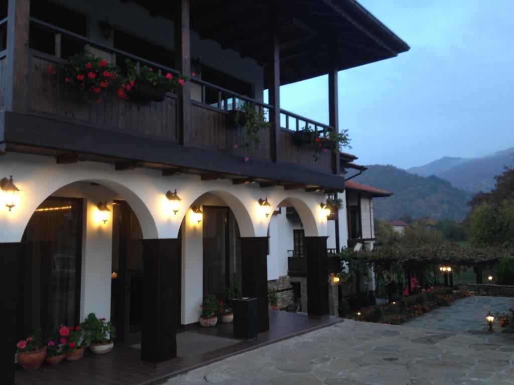 Family Hotel Strannopriemnitza Orešak Exteriér fotografie