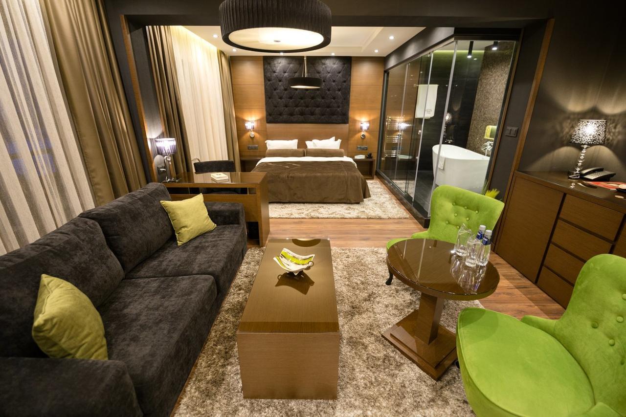 Family Hotel Strannopriemnitza Orešak Exteriér fotografie