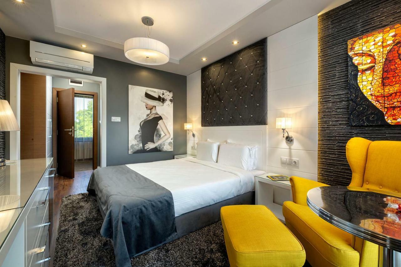 Family Hotel Strannopriemnitza Orešak Exteriér fotografie